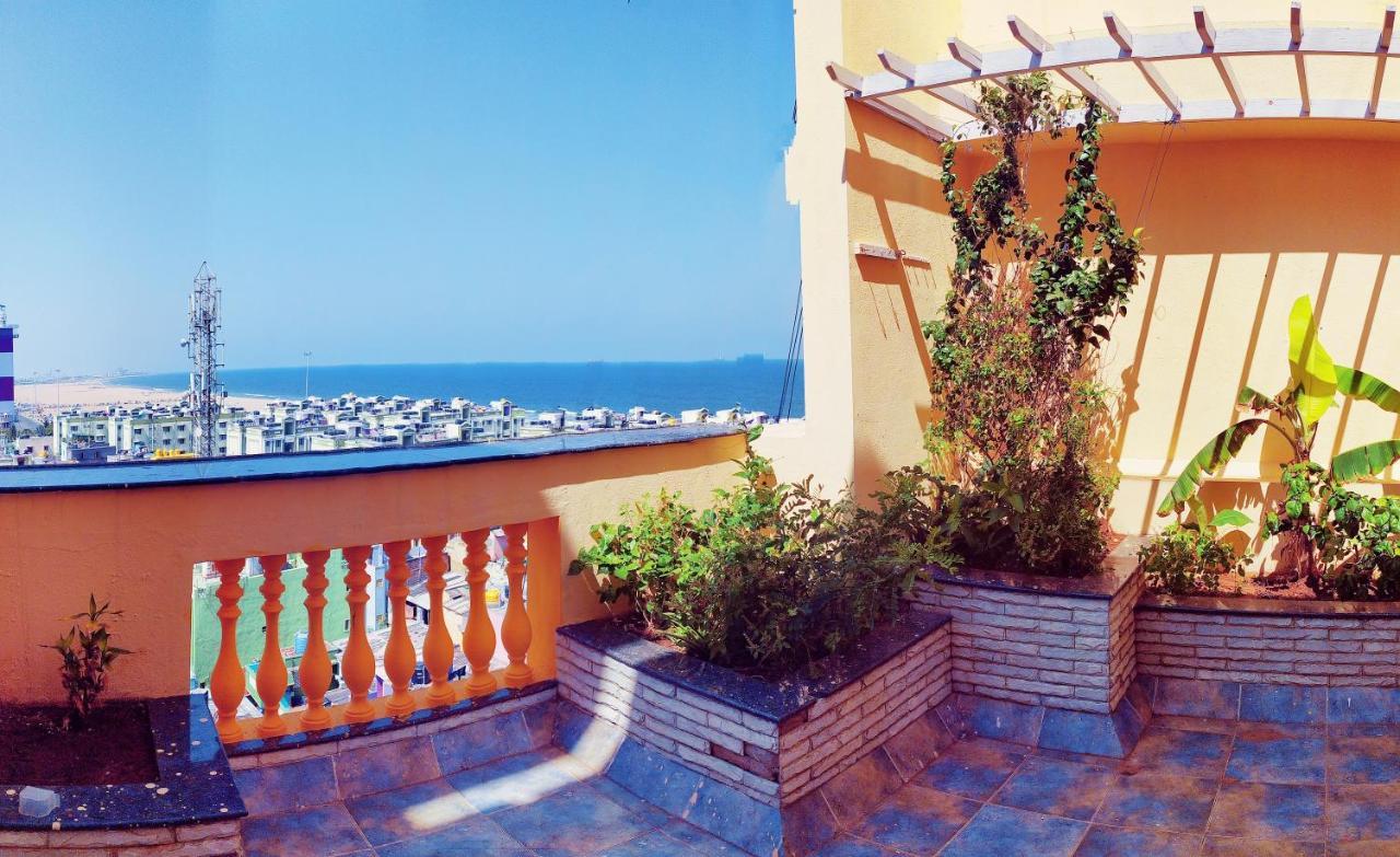 Bed and Breakfast Beach Penthouse, Chennai Exterior foto